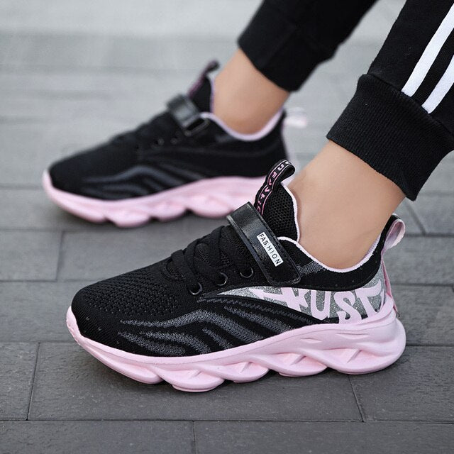 Lace-Up Breathable Running Shoes