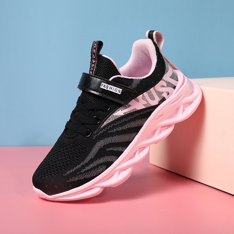 Lace-Up Breathable Running Shoes