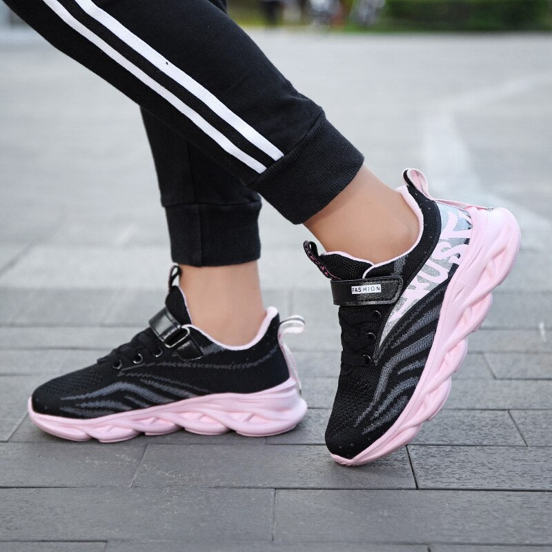 Lace-Up Breathable Running Shoes